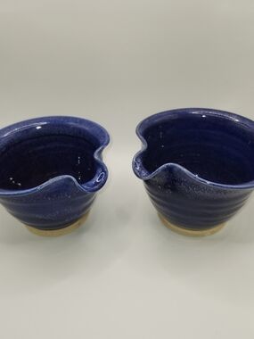VTG Whitefish Pottery From Montana/cobalt blue glaze/single-handled batter bowls